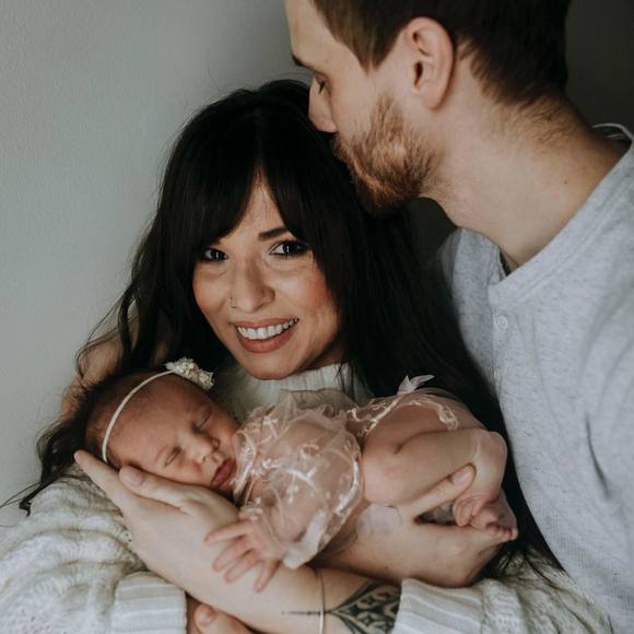 Meet your Posher, Mandi - Picture 2 of 2